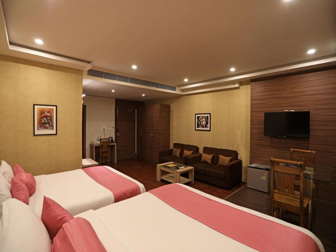 Oyo 16835 Stayotel Kolkata Airport מראה חיצוני תמונה
