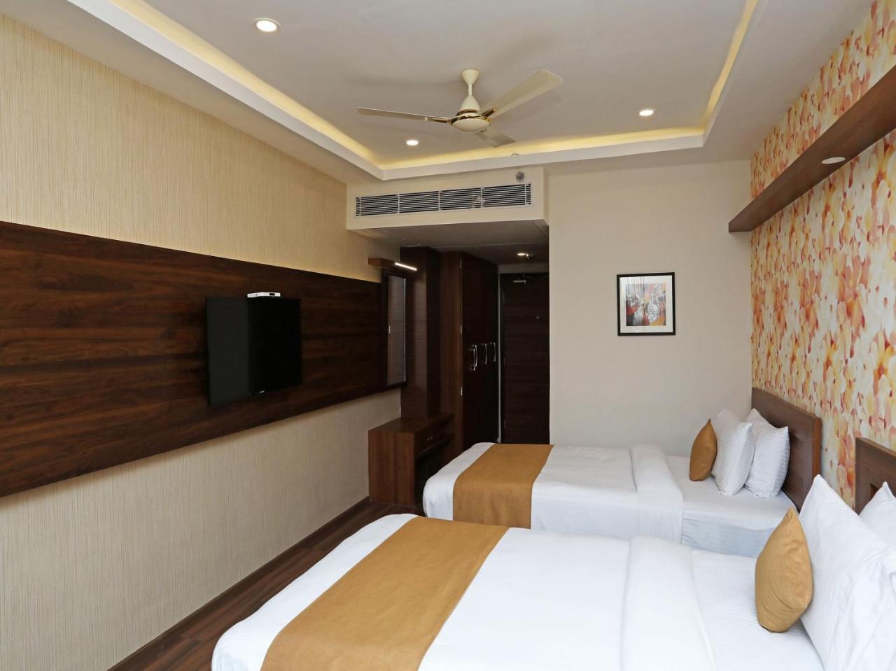 Oyo 16835 Stayotel Kolkata Airport מראה חיצוני תמונה