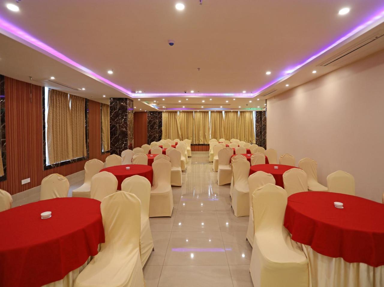 Oyo 16835 Stayotel Kolkata Airport מראה חיצוני תמונה