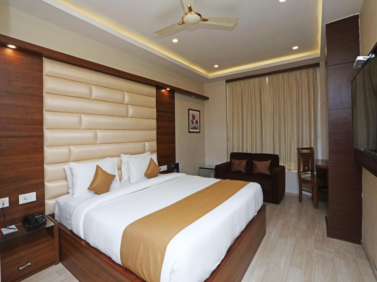 Oyo 16835 Stayotel Kolkata Airport מראה חיצוני תמונה