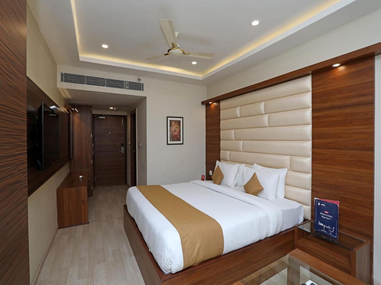 Oyo 16835 Stayotel Kolkata Airport מראה חיצוני תמונה